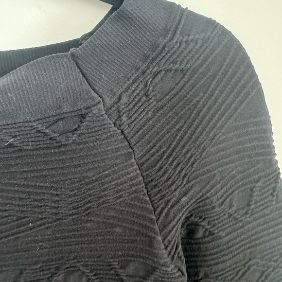 Joseph Ribkoff Textured Knit Bodycon Top - Picture 4 of 8